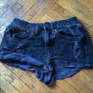 Hi waisted black denim shorts
